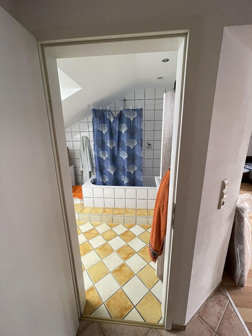 Pronájem bytu 2+1 53 m², Lindenspürstr. 44, Stuttgart, Bádensko-Württembersko Pronájem bytu 2+1 53 m², Lindenspürstr. 44, Stuttgart, Bádensko-Württembersko