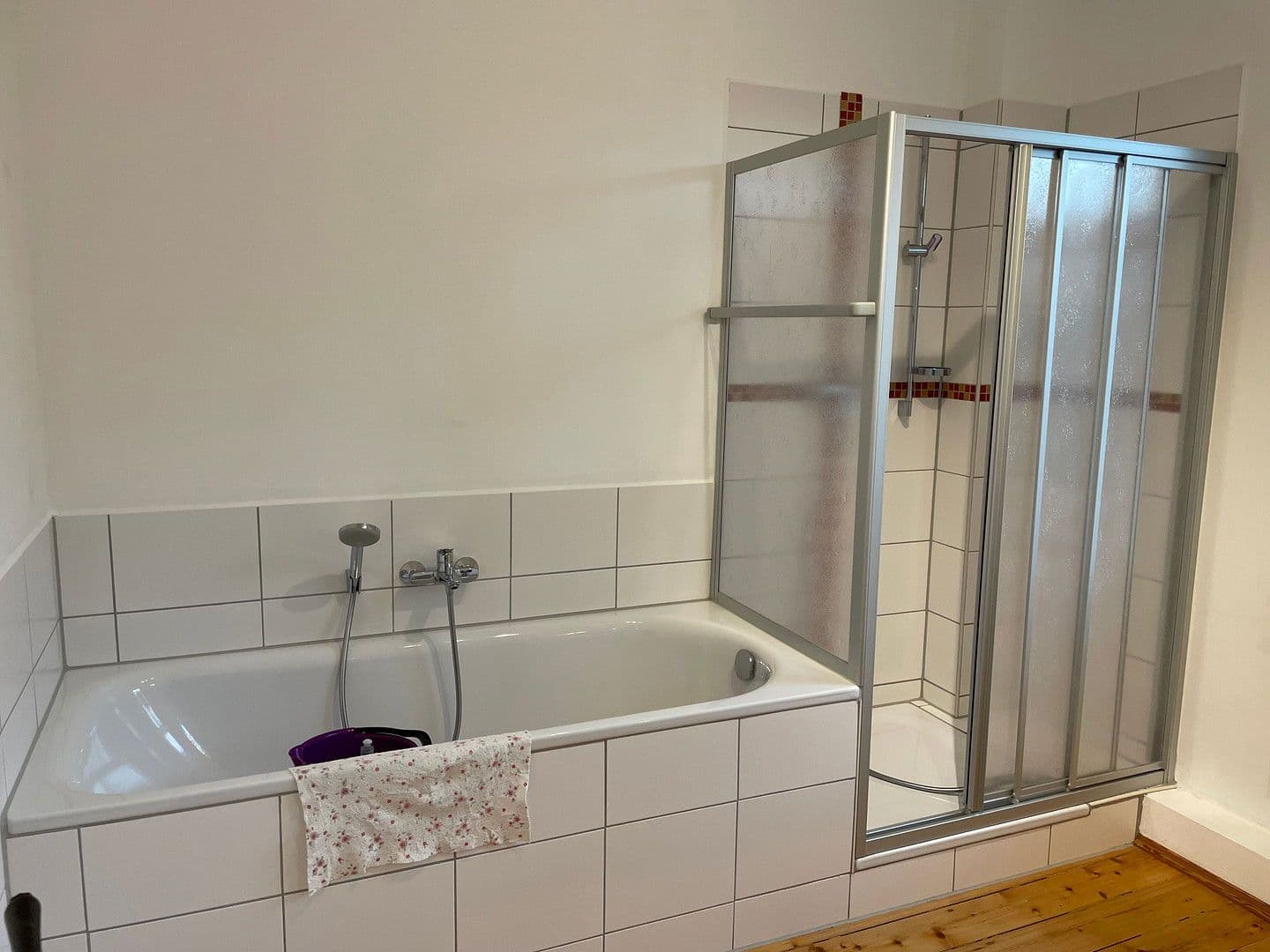 Pronájem bytu 3+1 85 m², Fördergersdorfer Str. 12 - Zufahrt Bergstraße 21, Tharandt, Sasko Pronájem bytu 3+1 85 m², Fördergersdorfer Str. 12 - Zufahrt Bergstraße 21, Tharandt, Sasko