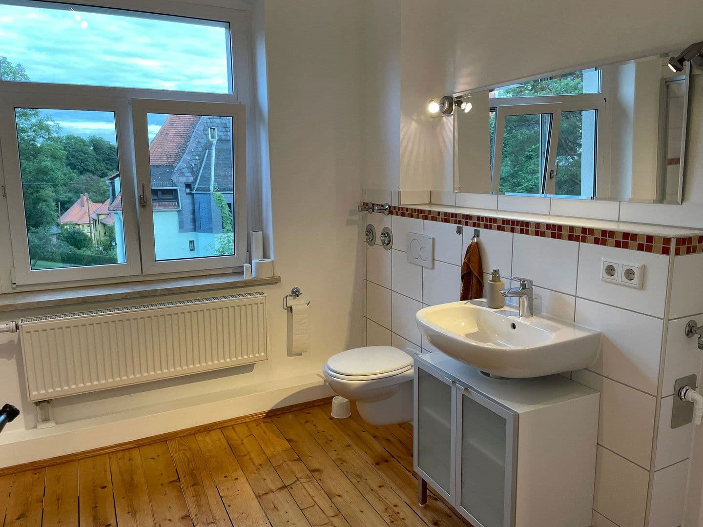 Pronájem bytu 3+1 85 m², Fördergersdorfer Str. 12 - Zufahrt Bergstraße 21, Tharandt, Sasko Pronájem bytu 3+1 85 m², Fördergersdorfer Str. 12 - Zufahrt Bergstraße 21, Tharandt, Sasko