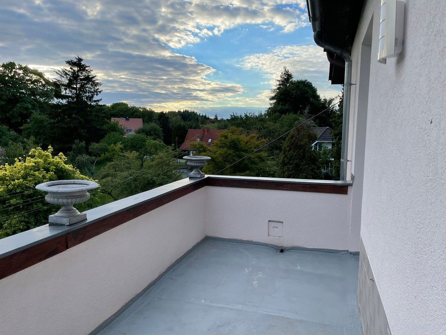 Pronájem bytu 3+1 85 m², Fördergersdorfer Str. 12 - Zufahrt Bergstraße 21, Tharandt, Sasko Pronájem bytu 3+1 85 m², Fördergersdorfer Str. 12 - Zufahrt Bergstraße 21, Tharandt, Sasko