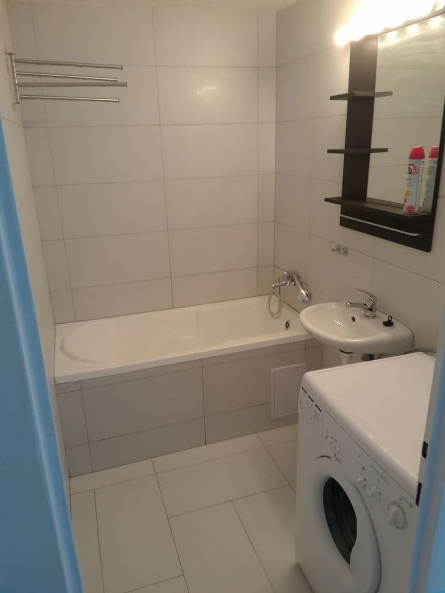 Prodej bytu 1+1 40 m², Zámecký vrch, Liberec, Liberecký kraj Prodej bytu 1+1 40 m², Zámecký vrch, Liberec, Liberecký kraj