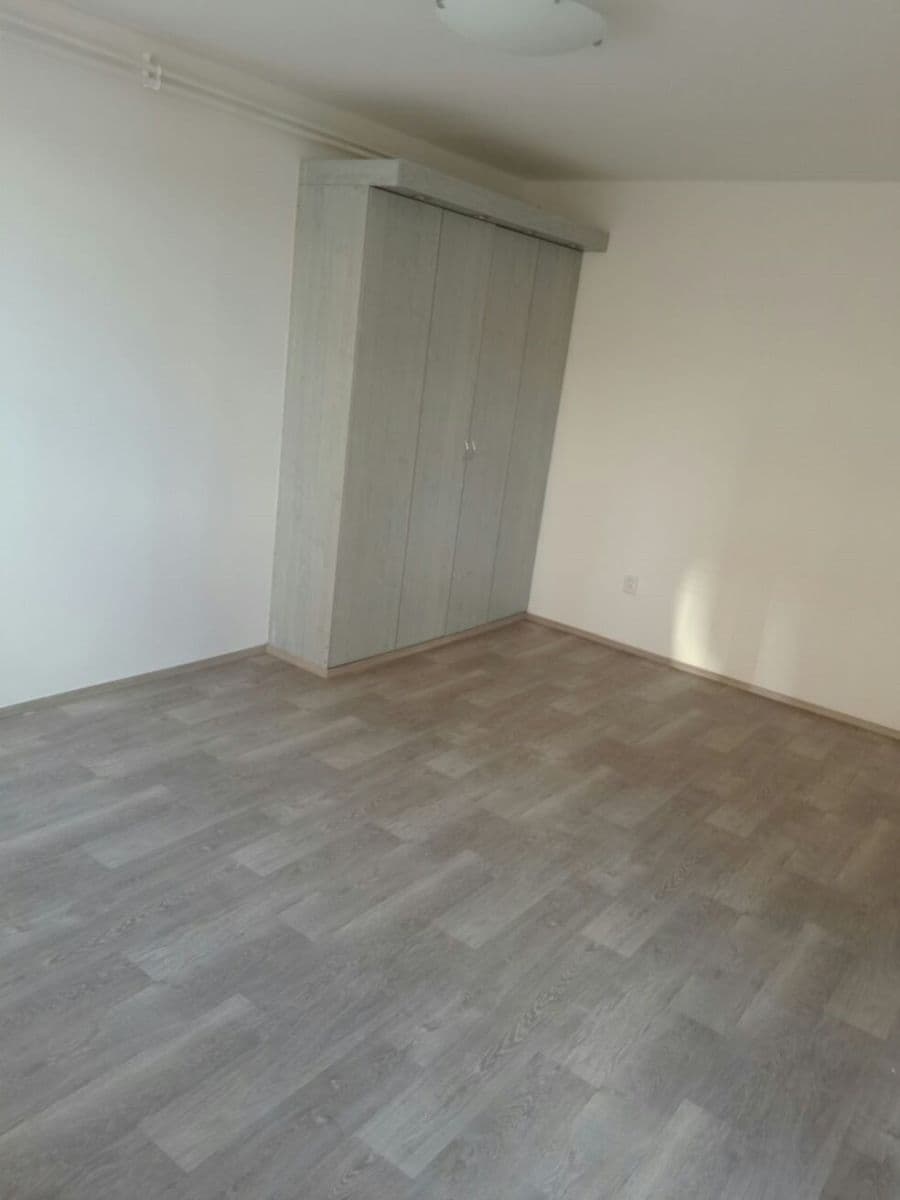Prodej bytu 1+1 40 m², Zámecký vrch, Liberec, Liberecký kraj Prodej bytu 1+1 40 m², Zámecký vrch, Liberec, Liberecký kraj