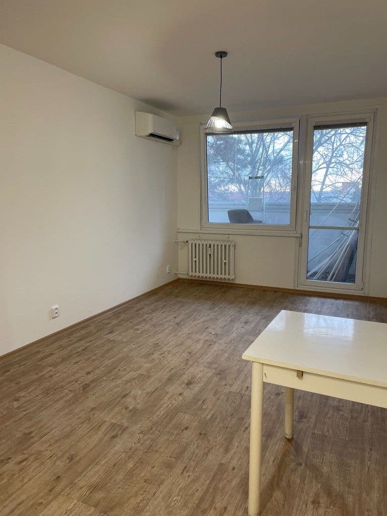 Pronájem bytu 2+kk 42 m², Zárybská, Praha, Praha Pronájem bytu 2+kk 42 m², Zárybská, Praha, Praha