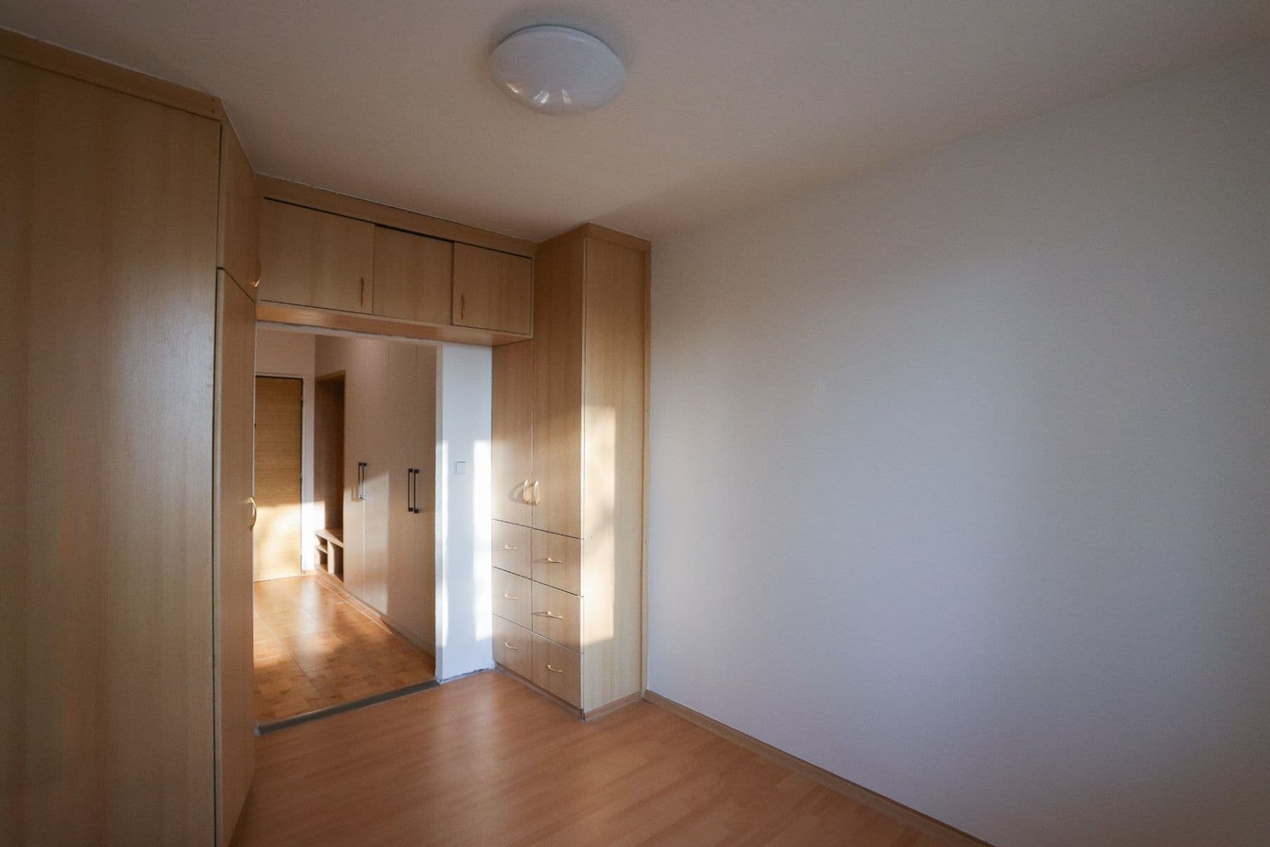 Pronájem bytu 2+kk 42 m², Zárybská, Praha, Praha Pronájem bytu 2+kk 42 m², Zárybská, Praha, Praha