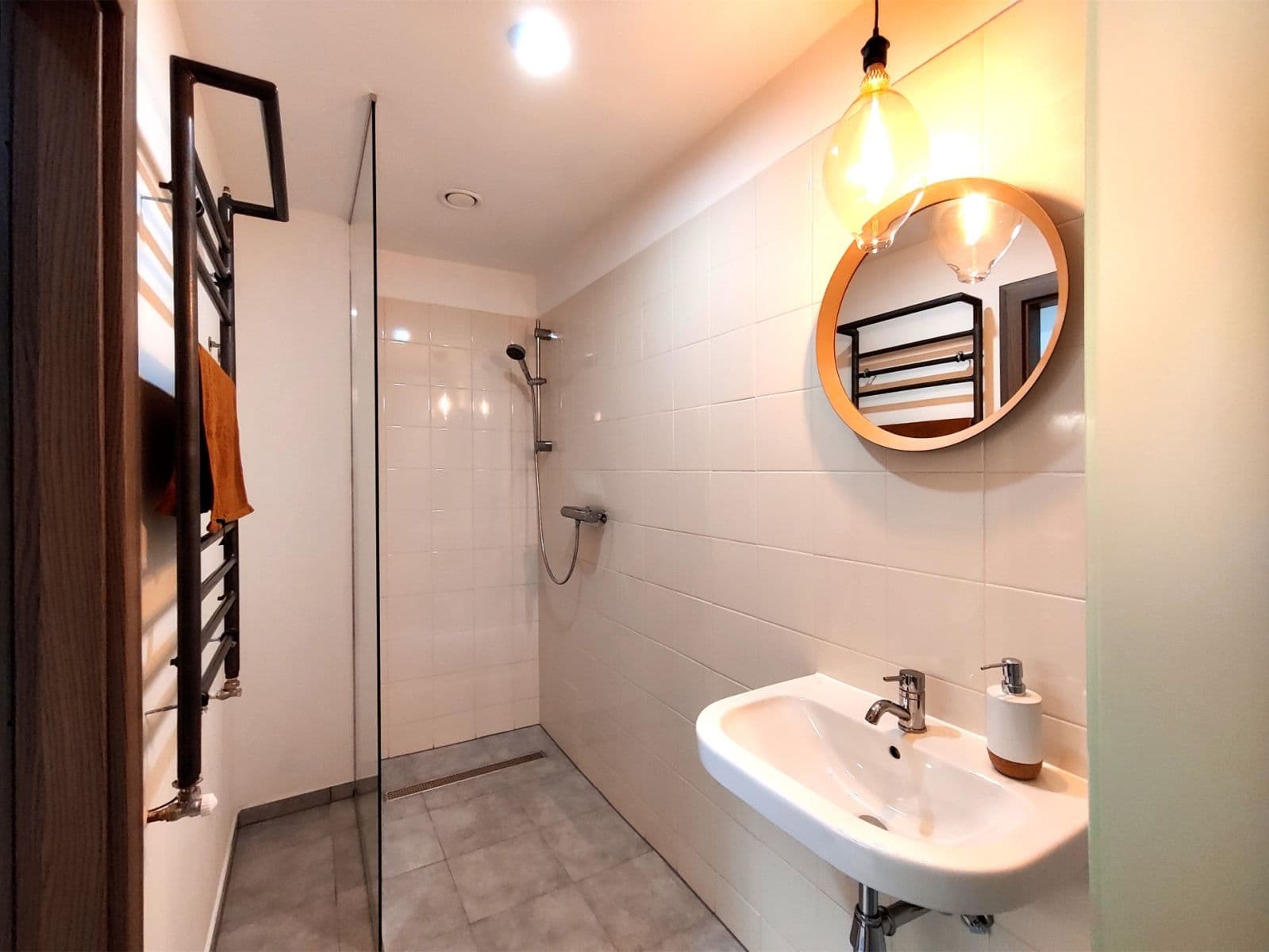 Pronájem bytu 2+kk 58 m², Zborovská, Kolín, Středočeský kraj Pronájem bytu 2+kk 58 m², Zborovská, Kolín, Středočeský kraj