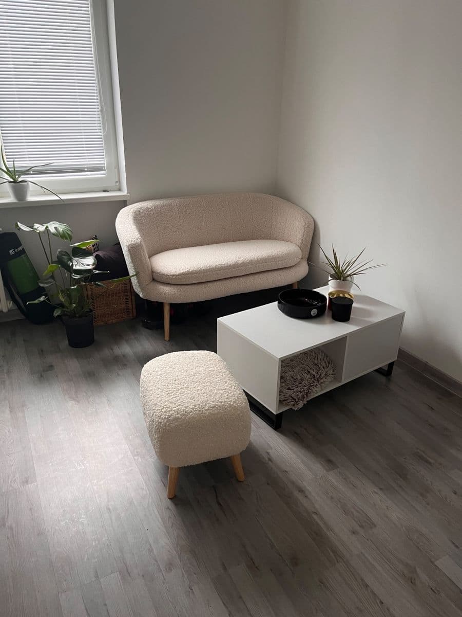 Pronájem bytu 2+kk 40 m², Osvoboditelů, Kopřivnice, Moravskoslezský kraj Pronájem bytu 2+kk 40 m², Osvoboditelů, Kopřivnice, Moravskoslezský kraj