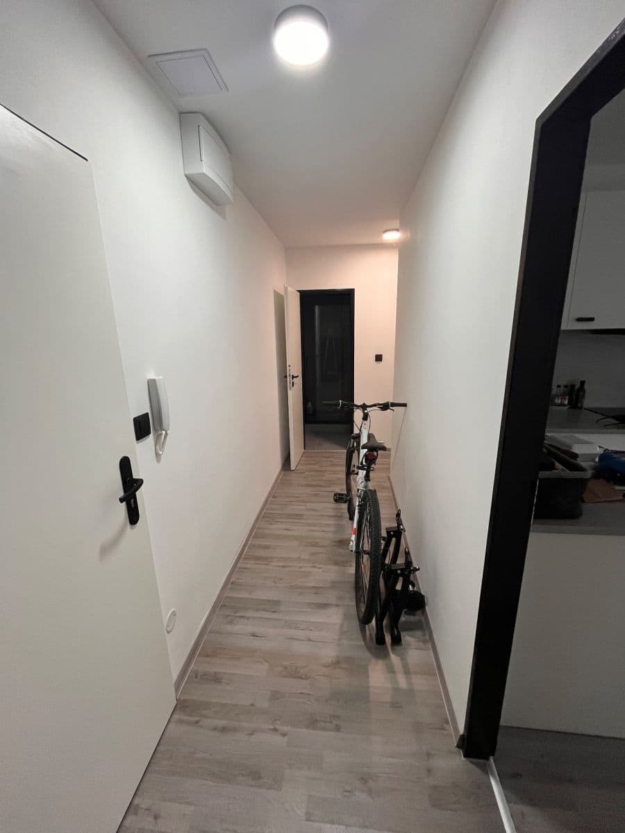 Pronájem bytu 2+kk 40 m², Osvoboditelů, Kopřivnice, Moravskoslezský kraj Pronájem bytu 2+kk 40 m², Osvoboditelů, Kopřivnice, Moravskoslezský kraj