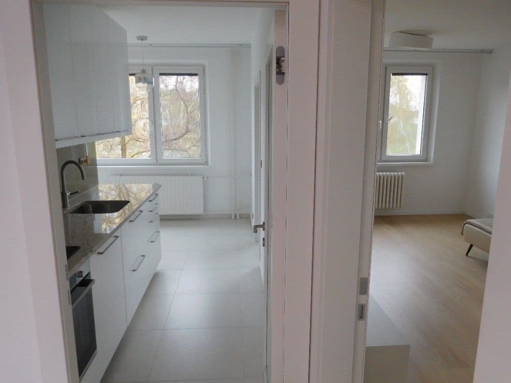 Pronájem bytu 3+1 82 m², Vejrostova, Brno, Jihomoravský kraj Pronájem bytu 3+1 82 m², Vejrostova, Brno, Jihomoravský kraj