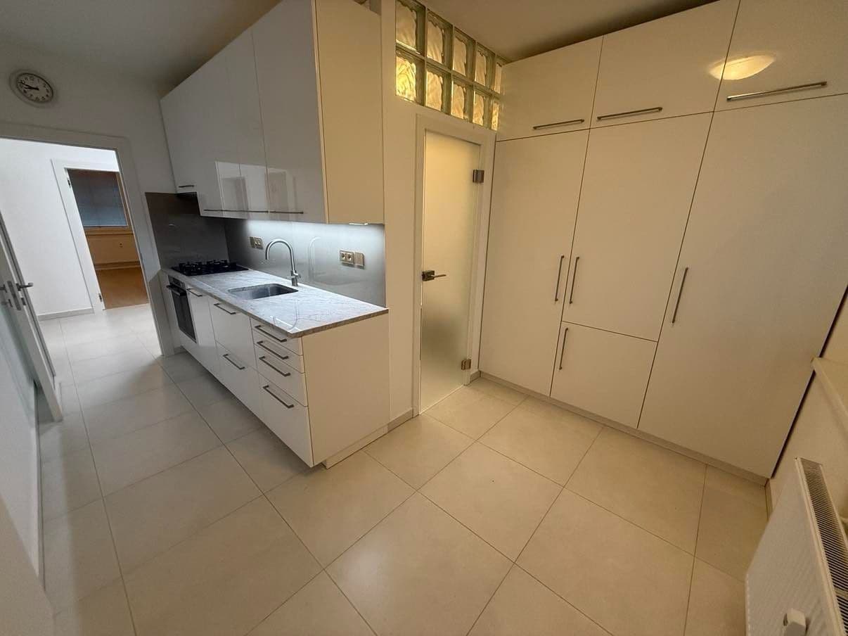Pronájem bytu 3+1 82 m², Vejrostova, Brno, Jihomoravský kraj Pronájem bytu 3+1 82 m², Vejrostova, Brno, Jihomoravský kraj