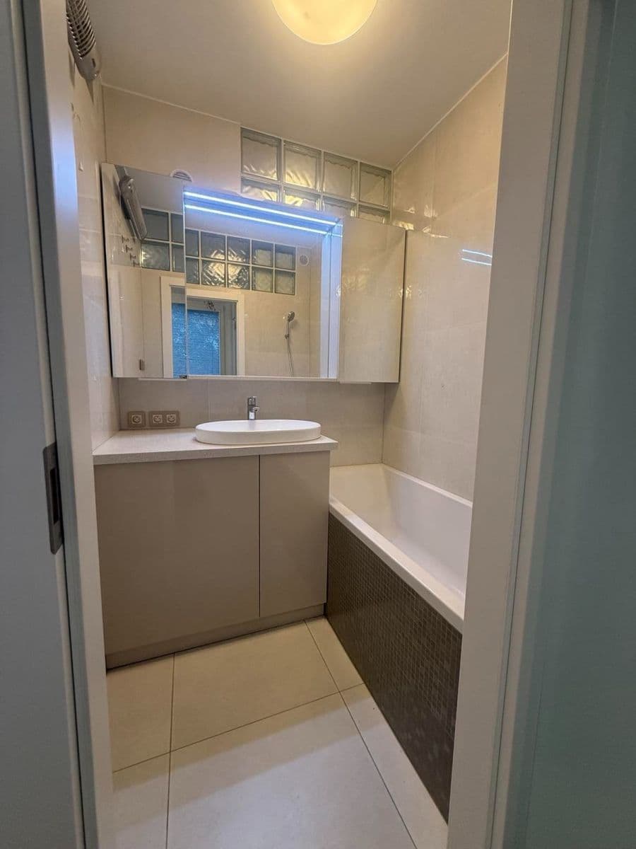 Pronájem bytu 3+1 82 m², Vejrostova, Brno, Jihomoravský kraj Pronájem bytu 3+1 82 m², Vejrostova, Brno, Jihomoravský kraj