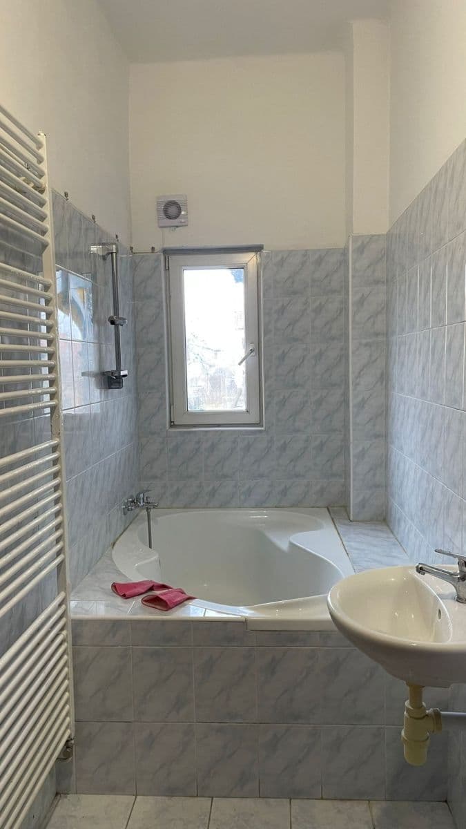 Pronájem domu 80 m², pozemek 250 m², Zvěřinova, Kutná Hora, Středočeský kraj Pronájem domu 80 m², pozemek 250 m², Zvěřinova, Kutná Hora, Středočeský kraj