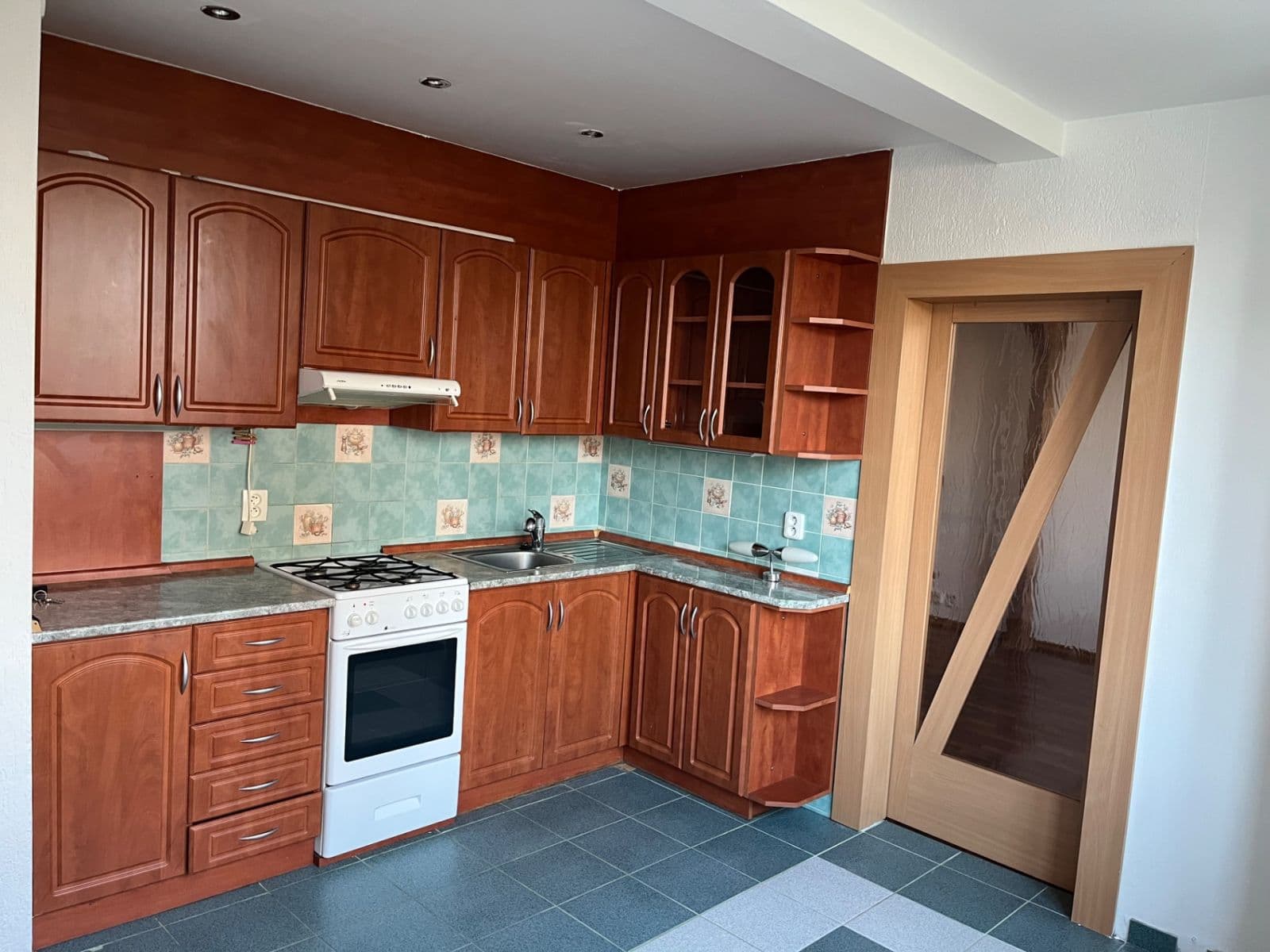 Pronájem bytu 3+1 60 m², Čermákova, Plzeň, Plzeňský kraj Pronájem bytu 3+1 60 m², Čermákova, Plzeň, Plzeňský kraj