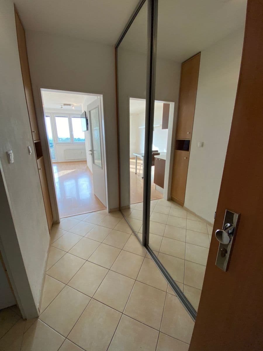 Prodej bytu 1+kk 39 m², Hnězdenská, Praha, Praha Prodej bytu 1+kk 39 m², Hnězdenská, Praha, Praha