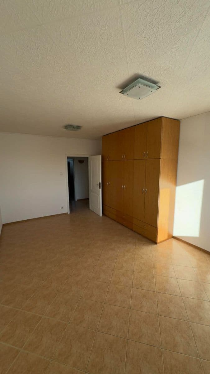 Pronájem bytu 3+1 75 m², Želatovská, Přerov, Olomoucký kraj Pronájem bytu 3+1 75 m², Želatovská, Přerov, Olomoucký kraj