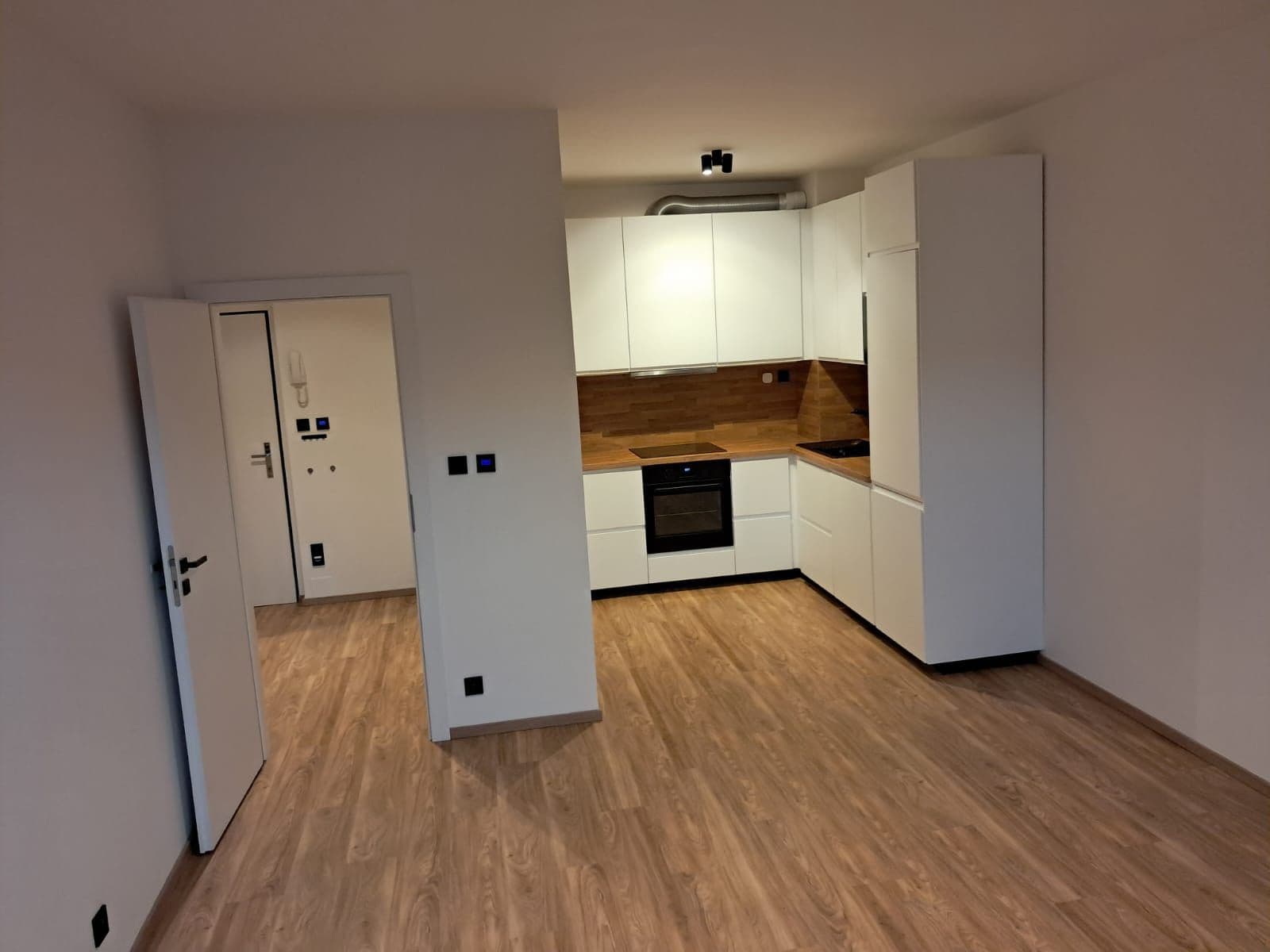 Pronájem bytu 2+kk 50 m², Křehlíkova, Brno, Jihomoravský kraj Pronájem bytu 2+kk 50 m², Křehlíkova, Brno, Jihomoravský kraj