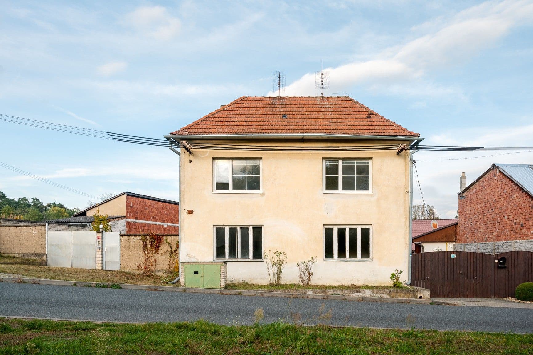 Prodej domu 219 m², pozemek 1.275 m², Podhájí, Moravský Písek, Jihomoravský kraj Prodej domu 219 m², pozemek 1.275 m², Podhájí, Moravský Písek, Jihomoravský kraj