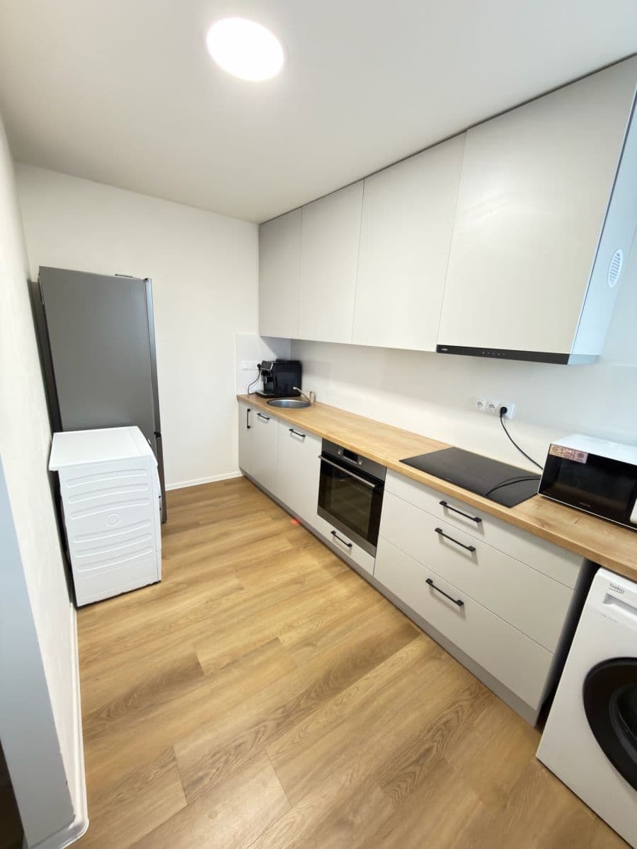 Pronájem bytu 2+1 56 m², nám. Míru, Blansko, Jihomoravský kraj Pronájem bytu 2+1 56 m², nám. Míru, Blansko, Jihomoravský kraj