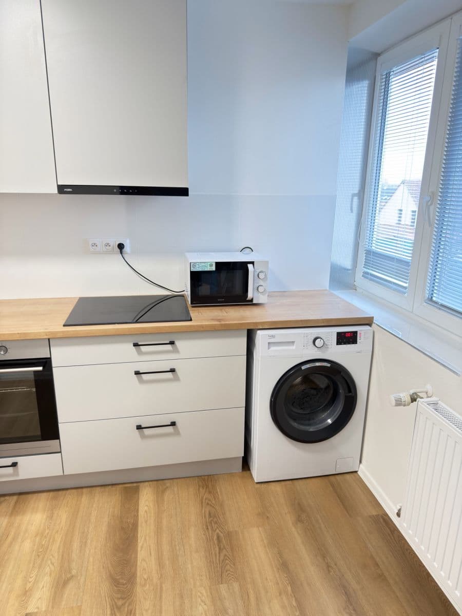 Pronájem bytu 2+1 56 m², nám. Míru, Blansko, Jihomoravský kraj Pronájem bytu 2+1 56 m², nám. Míru, Blansko, Jihomoravský kraj