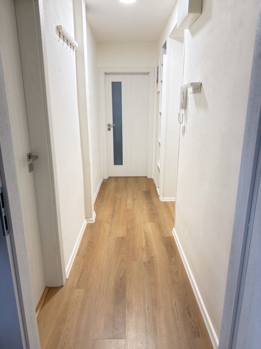 Pronájem bytu 2+1 56 m², nám. Míru, Blansko, Jihomoravský kraj Pronájem bytu 2+1 56 m², nám. Míru, Blansko, Jihomoravský kraj