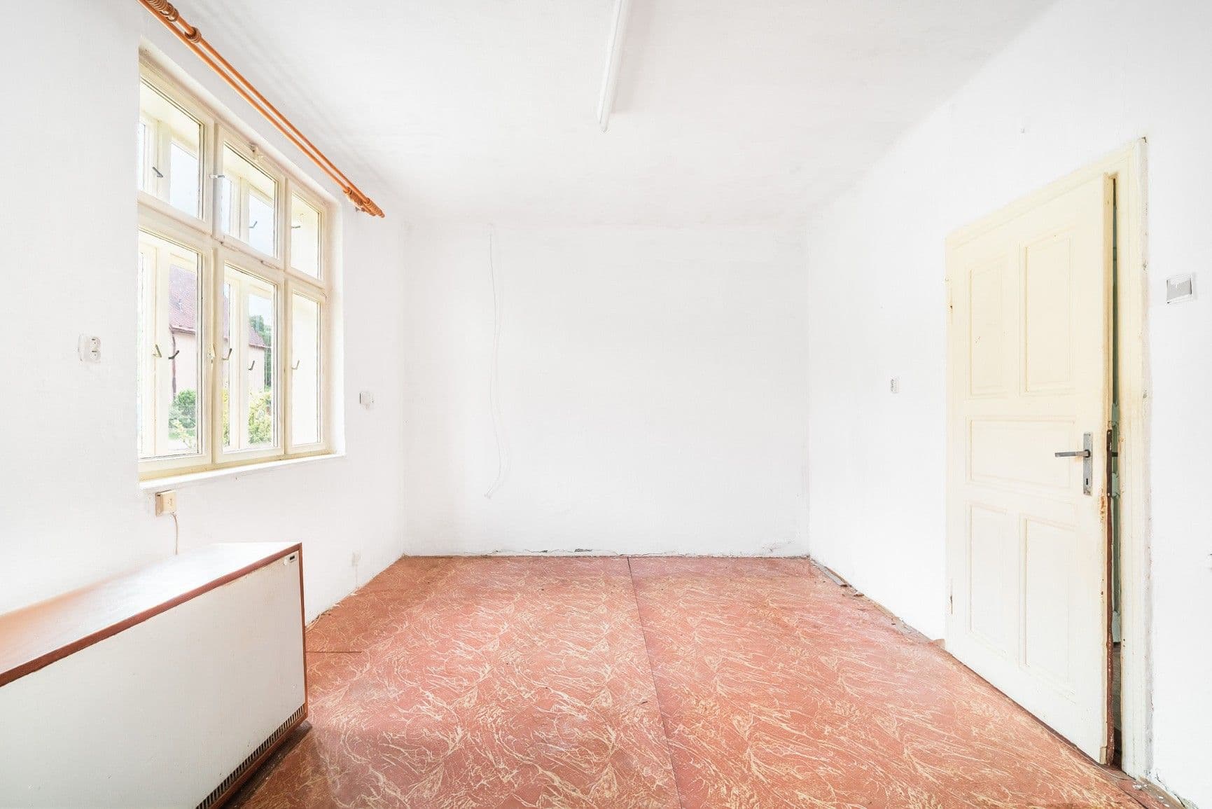 Prodej domu 75 m², pozemek 466 m², Popelín, Jihočeský kraj Prodej domu 75 m², pozemek 466 m², Popelín, Jihočeský kraj