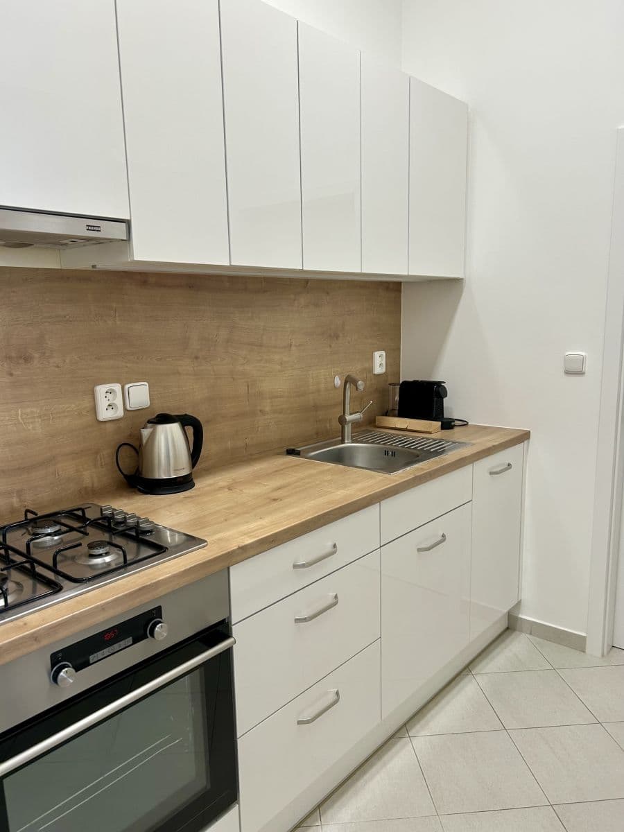 Pronájem bytu 53 m², Na Plzeňce, Praha, Praha Pronájem bytu 53 m², Na Plzeňce, Praha, Praha