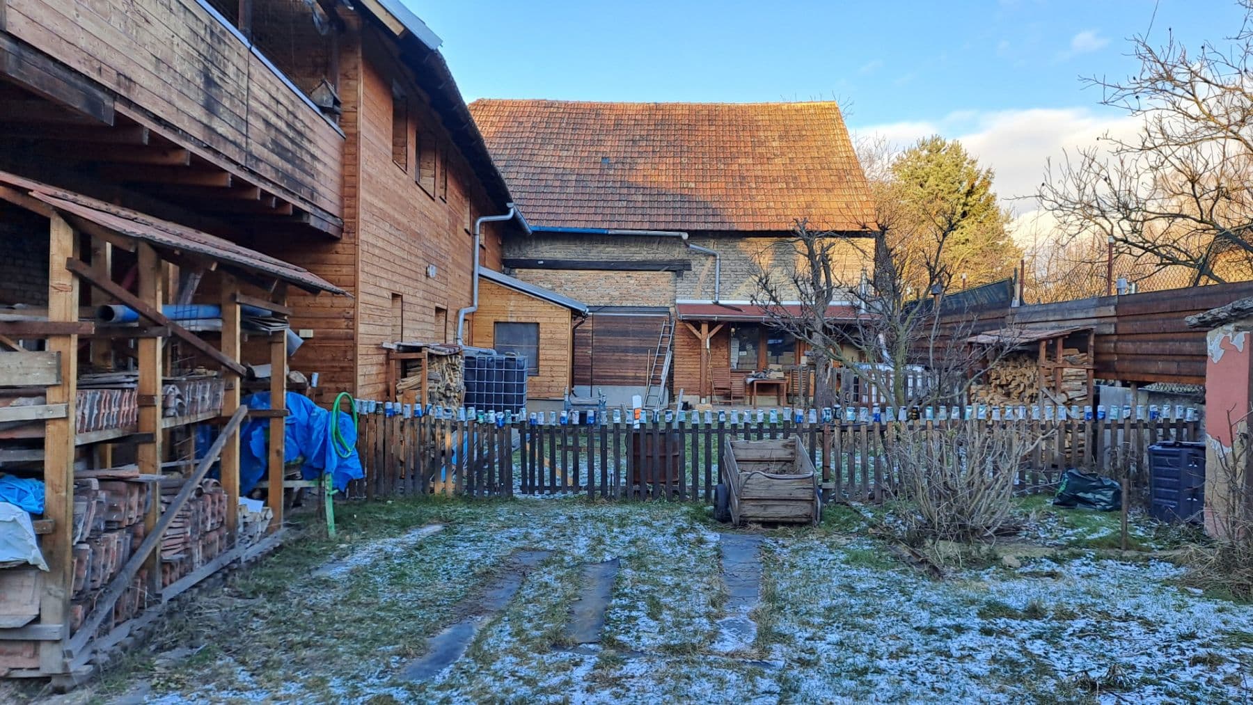 Pronájem chaty, chalupy 140 m², pozemek 300 m², Karlovarská, Kněževes, Středočeský kraj Pronájem chaty, chalupy 140 m², pozemek 300 m², Karlovarská, Kněževes, Středočeský kraj