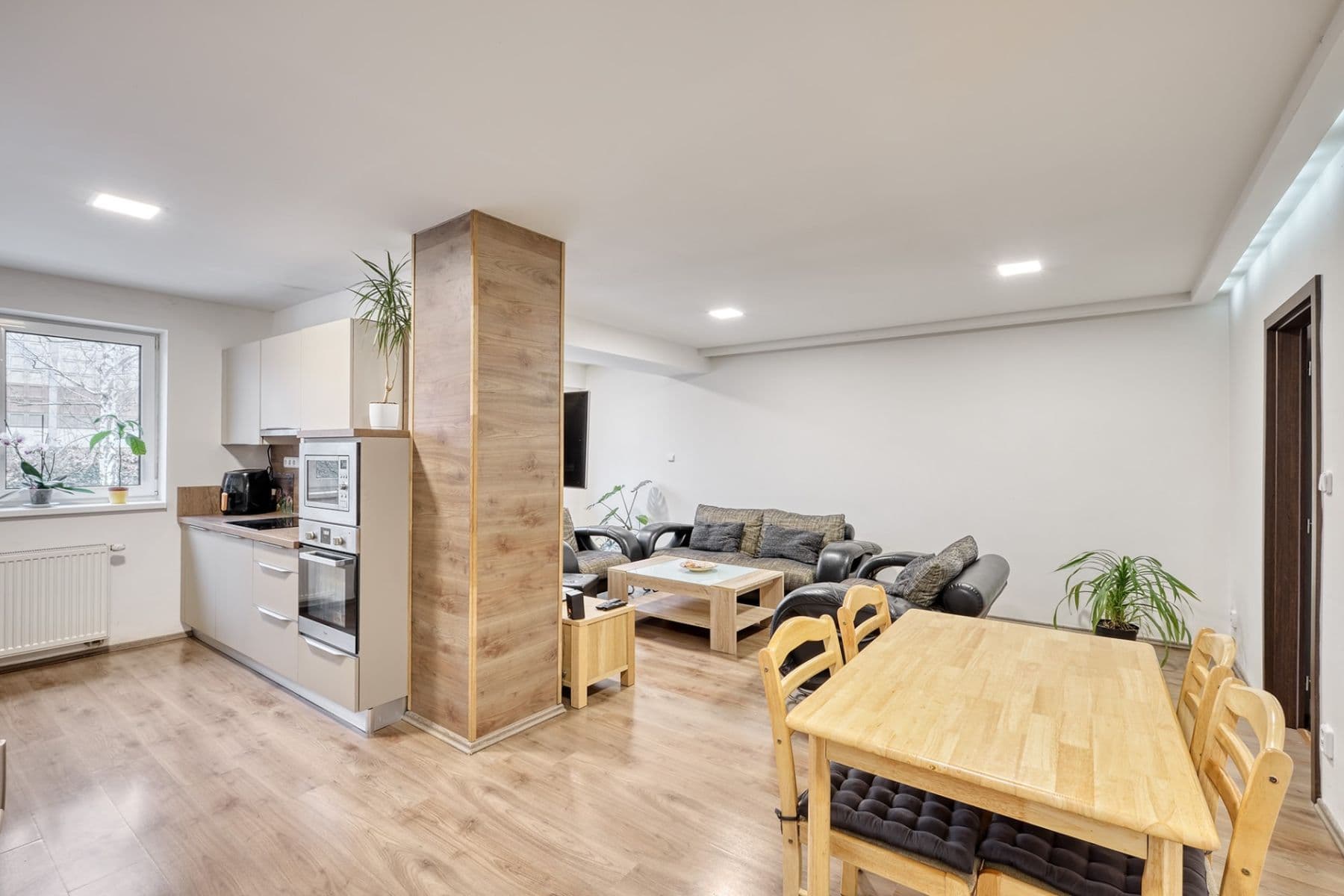 Prodej domu 200 m², pozemek 524 m², Českobrodská, Poříčany, Středočeský kraj Prodej domu 200 m², pozemek 524 m², Českobrodská, Poříčany, Středočeský kraj