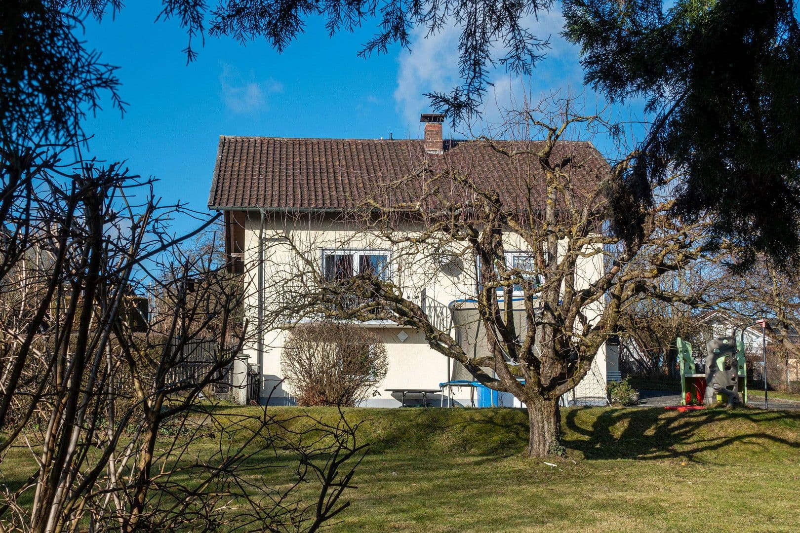 Prodej domu 127 m², pozemek 1.229 m², Ruhstorf a.d.Rott, Bavorsko Prodej domu 127 m², pozemek 1.229 m², Ruhstorf a.d.Rott, Bavorsko