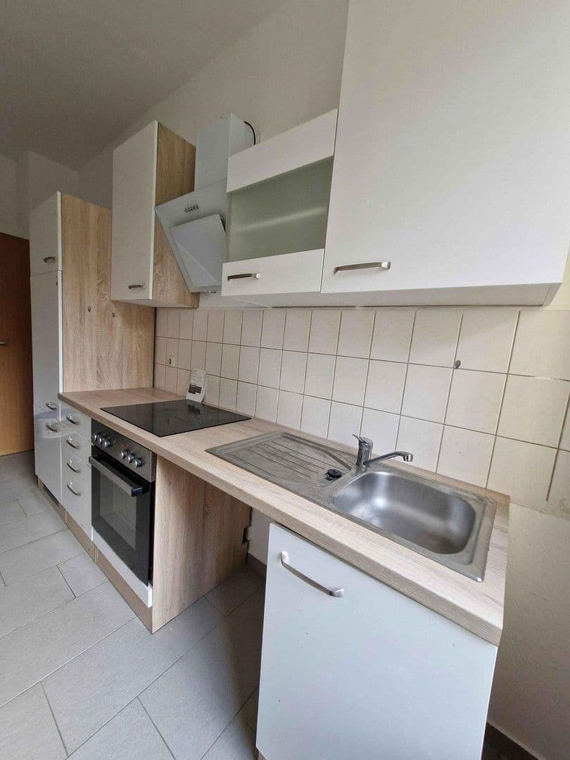 Prodej domu 258 m², pozemek 214 m², Max-Planck-Straße 3, Gera, Durynsko Prodej domu 258 m², pozemek 214 m², Max-Planck-Straße 3, Gera, Durynsko