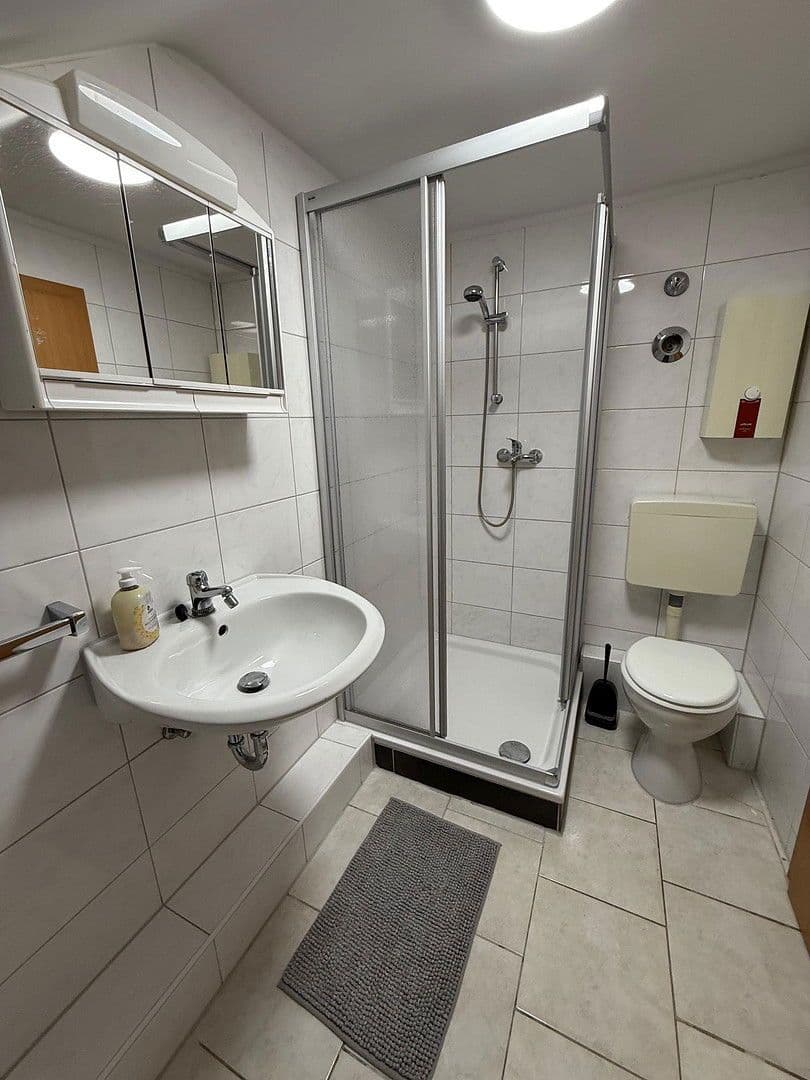 Pronájem bytu 2+1 45 m², Niebuhrstr. 70, Duisburg, Severní Porýní-Vestfálsko Pronájem bytu 2+1 45 m², Niebuhrstr. 70, Duisburg, Severní Porýní-Vestfálsko