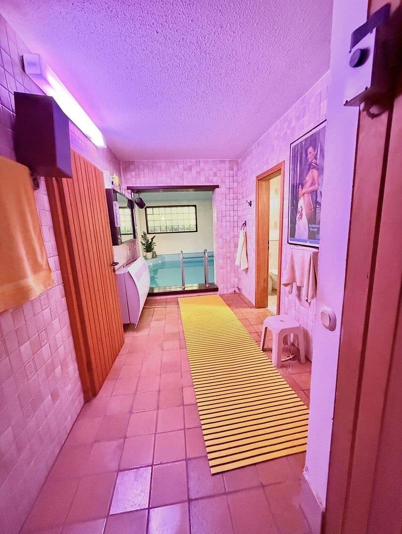 Prodej domu 423 m², pozemek 999 m², Am Eggeberg 4, Blomberg, Severní Porýní-Vestfálsko Prodej domu 423 m², pozemek 999 m², Am Eggeberg 4, Blomberg, Severní Porýní-Vestfálsko