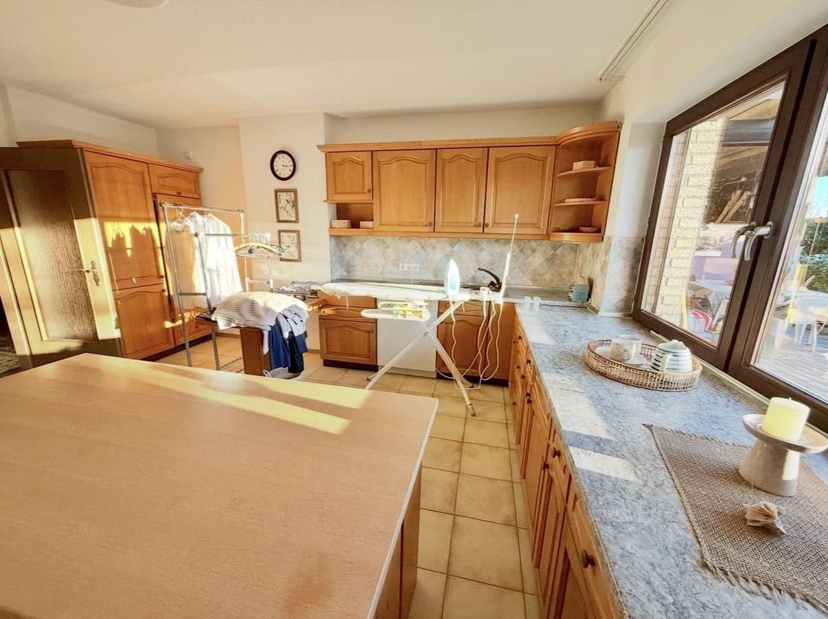 Prodej domu 423 m², pozemek 999 m², Am Eggeberg 4, Blomberg, Severní Porýní-Vestfálsko Prodej domu 423 m², pozemek 999 m², Am Eggeberg 4, Blomberg, Severní Porýní-Vestfálsko