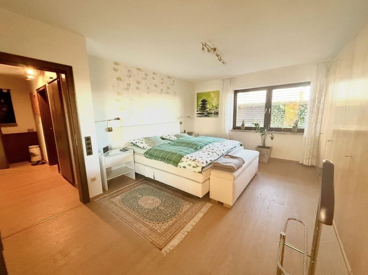 Prodej domu 423 m², pozemek 999 m², Am Eggeberg 4, Blomberg, Severní Porýní-Vestfálsko Prodej domu 423 m², pozemek 999 m², Am Eggeberg 4, Blomberg, Severní Porýní-Vestfálsko