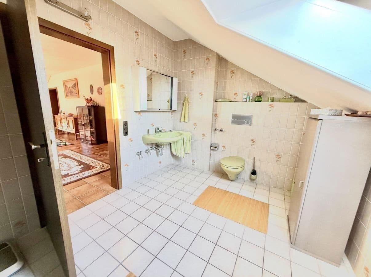 Prodej domu 423 m², pozemek 999 m², Am Eggeberg 4, Blomberg, Severní Porýní-Vestfálsko Prodej domu 423 m², pozemek 999 m², Am Eggeberg 4, Blomberg, Severní Porýní-Vestfálsko