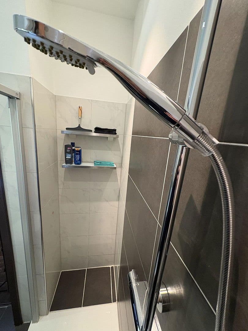 Prodej bytu 2+1 60 m², Kopernikusstraße 55, Düsseldorf, Severní Porýní-Vestfálsko Prodej bytu 2+1 60 m², Kopernikusstraße 55, Düsseldorf, Severní Porýní-Vestfálsko