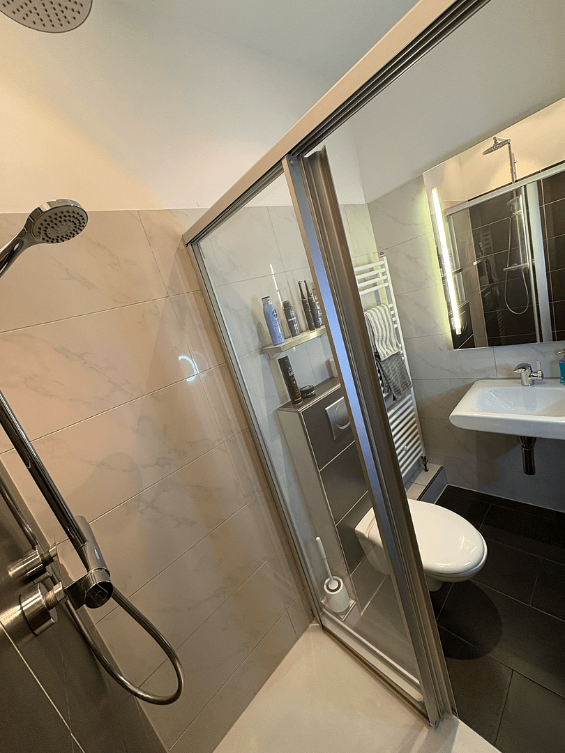 Prodej bytu 2+1 60 m², Kopernikusstraße 55, Düsseldorf, Severní Porýní-Vestfálsko Prodej bytu 2+1 60 m², Kopernikusstraße 55, Düsseldorf, Severní Porýní-Vestfálsko