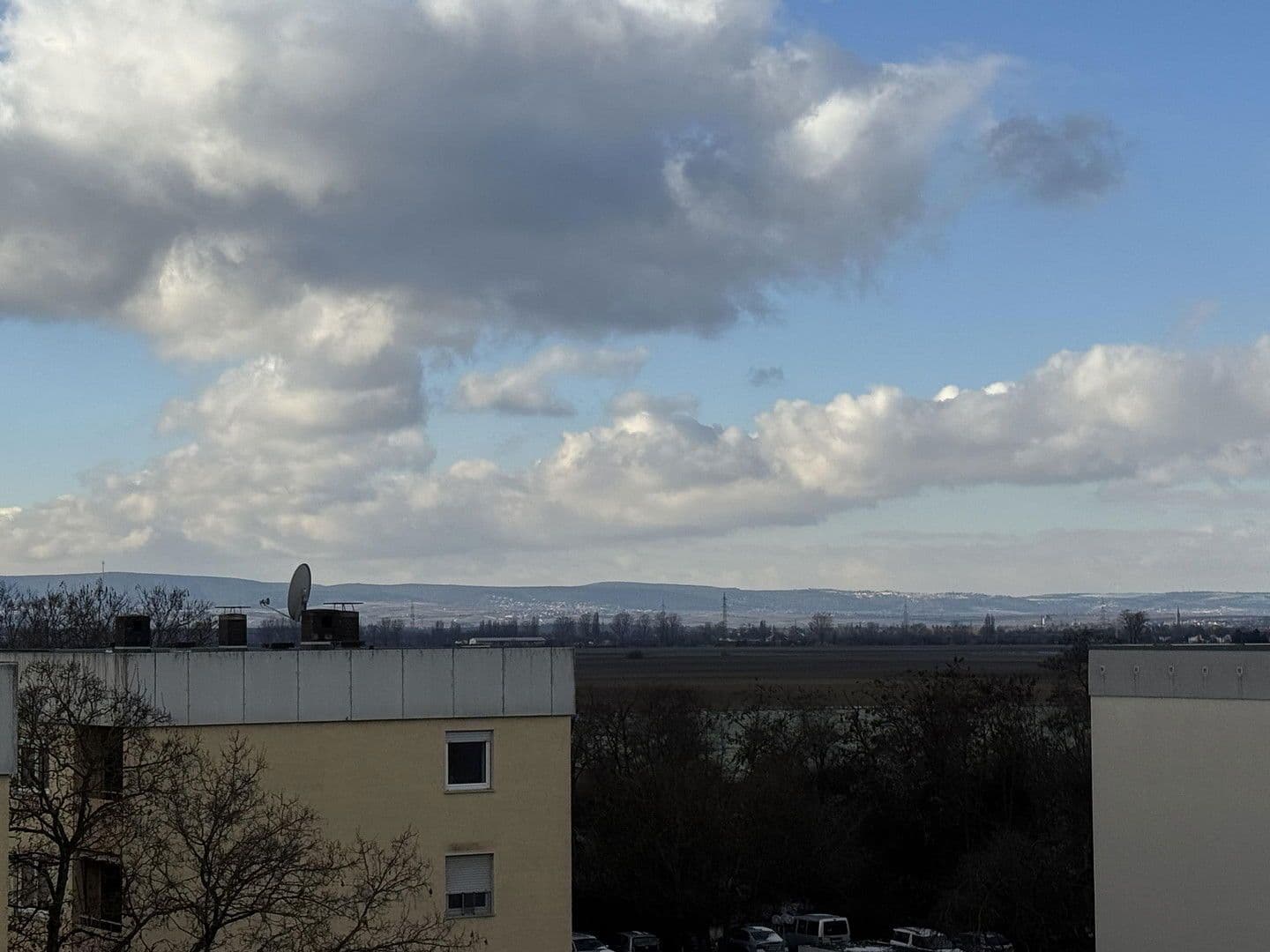 Pronájem bytu 3+1 90 m², Friedrich-Naumann Straße 17, Ludwigshafen am Rhein, Porýní-Falc Pronájem bytu 3+1 90 m², Friedrich-Naumann Straße 17, Ludwigshafen am Rhein, Porýní-Falc