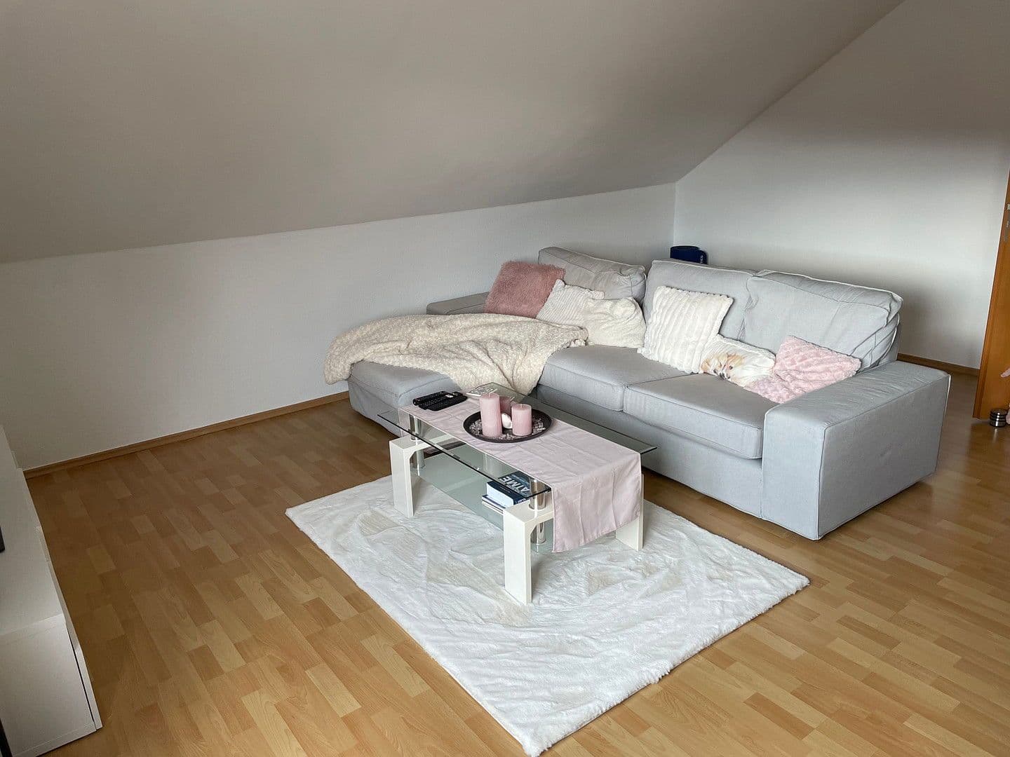 Pronájem bytu 2+1 69 m², Nieder-Mörler-Str. 13, Bad Nauheim, Hessen Pronájem bytu 2+1 69 m², Nieder-Mörler-Str. 13, Bad Nauheim, Hessen