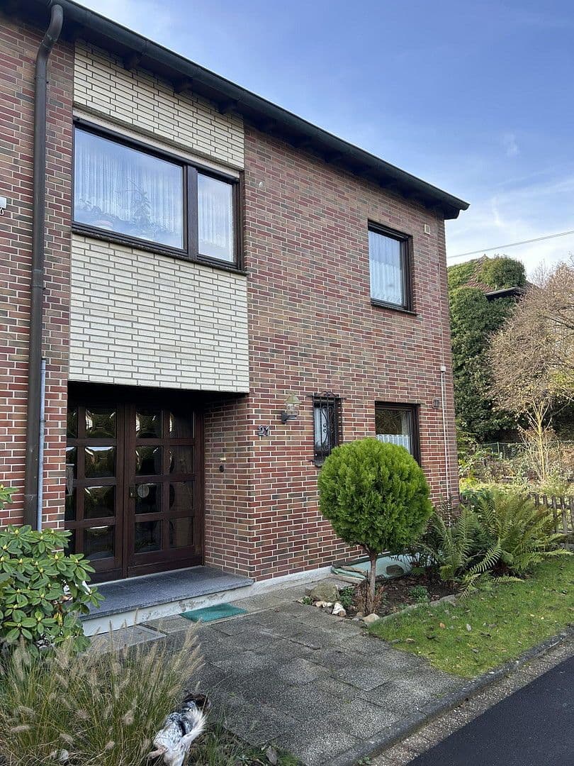 Prodej domu 98 m², pozemek 625 m², Jahnstraße 21, Wickrath, Severní Porýní-Vestfálsko Prodej domu 98 m², pozemek 625 m², Jahnstraße 21, Wickrath, Severní Porýní-Vestfálsko