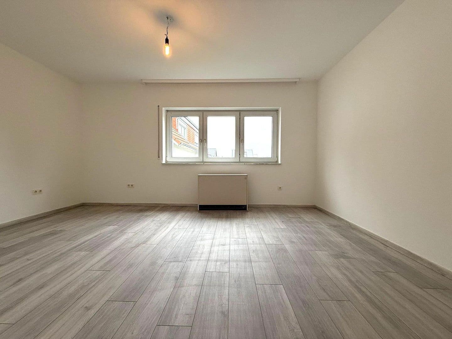Pronájem bytu 5+1 92 m², Fliederstr. 1a, Rheinstetten, Bádensko-Württembersko Pronájem bytu 5+1 92 m², Fliederstr. 1a, Rheinstetten, Bádensko-Württembersko