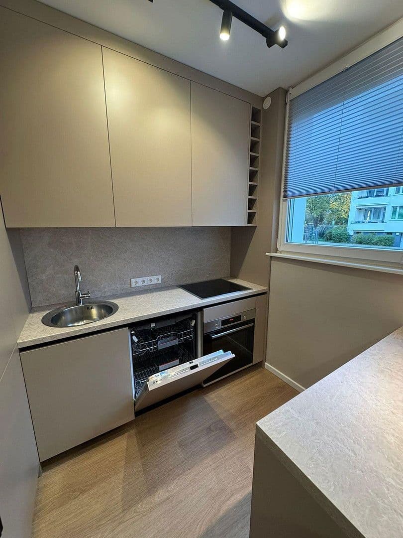 Pronájem bytu 2+1 50 m², Gotha-Allee 36, Berlin, Berlín Pronájem bytu 2+1 50 m², Gotha-Allee 36, Berlin, Berlín