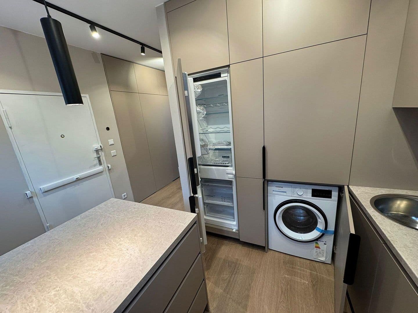 Pronájem bytu 2+1 50 m², Gotha-Allee 36, Berlin, Berlín Pronájem bytu 2+1 50 m², Gotha-Allee 36, Berlin, Berlín