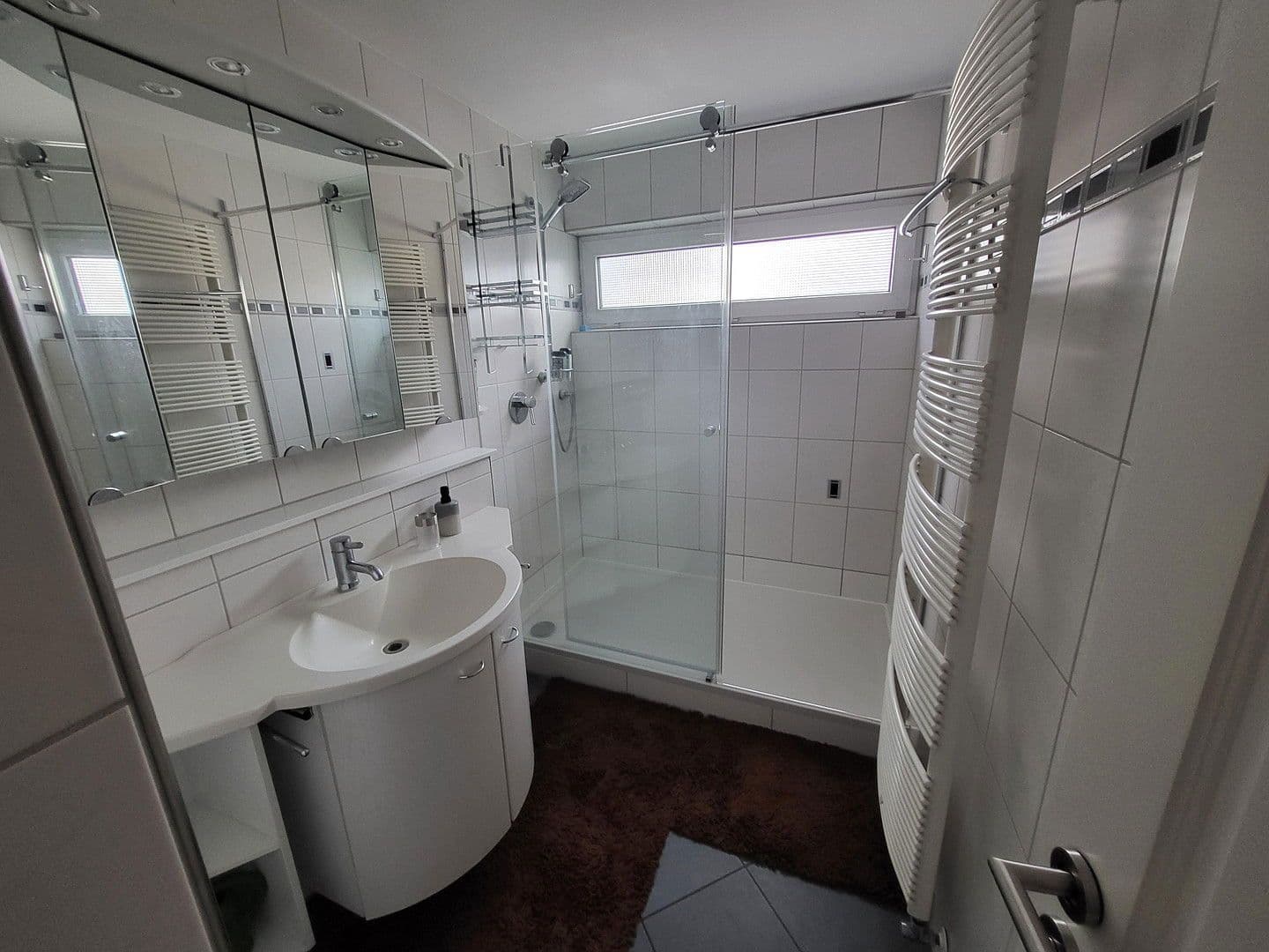 Pronájem bytu 3+kk 85 m², Stuttgart, Bádensko-Württembersko Pronájem bytu 3+kk 85 m², Stuttgart, Bádensko-Württembersko