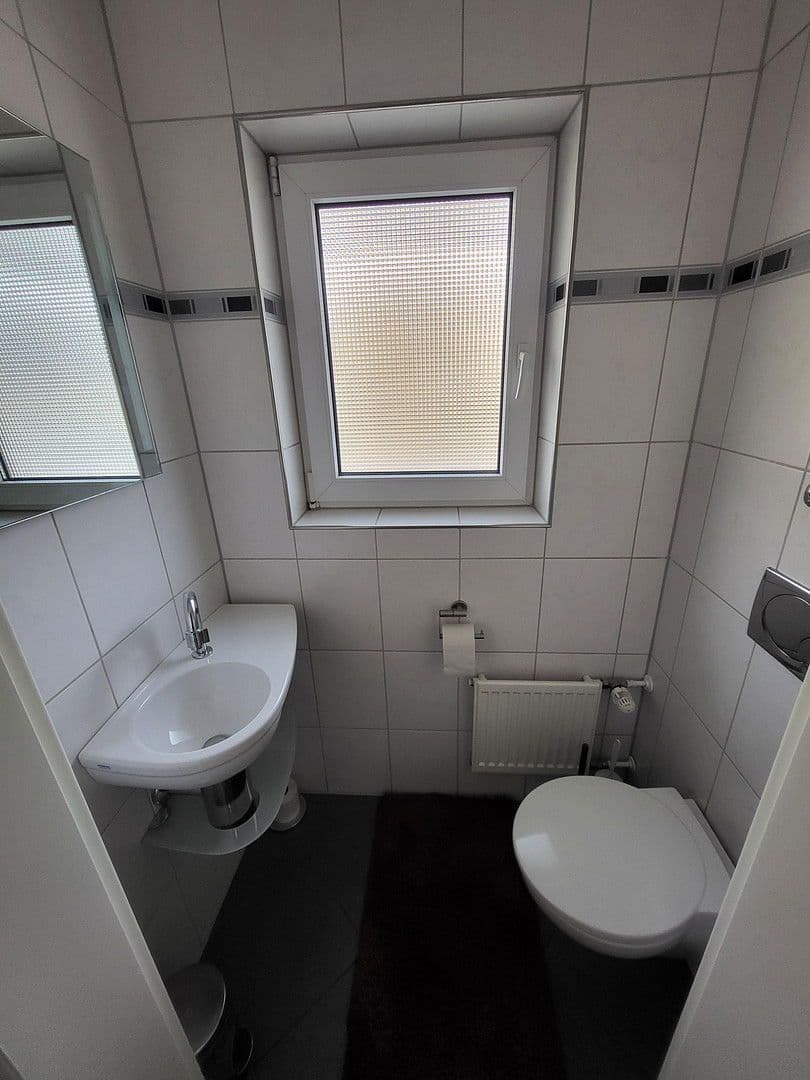 Pronájem bytu 3+kk 85 m², Stuttgart, Bádensko-Württembersko Pronájem bytu 3+kk 85 m², Stuttgart, Bádensko-Württembersko