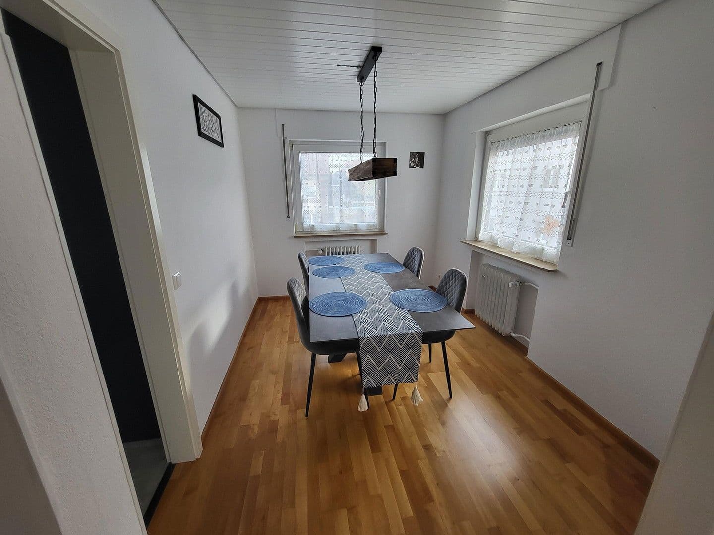 Pronájem bytu 3+kk 85 m², Stuttgart, Bádensko-Württembersko Pronájem bytu 3+kk 85 m², Stuttgart, Bádensko-Württembersko