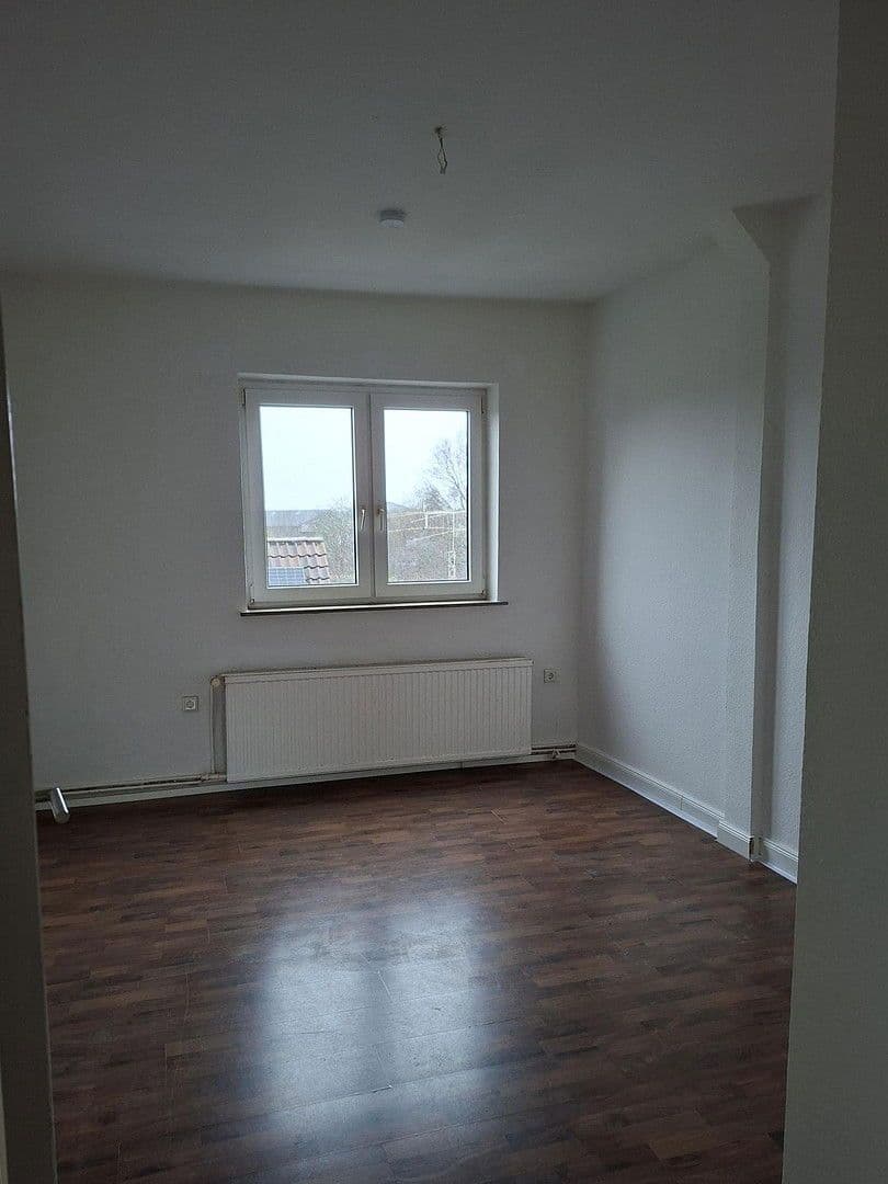 Pronájem bytu 4+1 75 m², Radellstraße 15, Bremerhaven, Bremen Pronájem bytu 4+1 75 m², Radellstraße 15, Bremerhaven, Bremen
