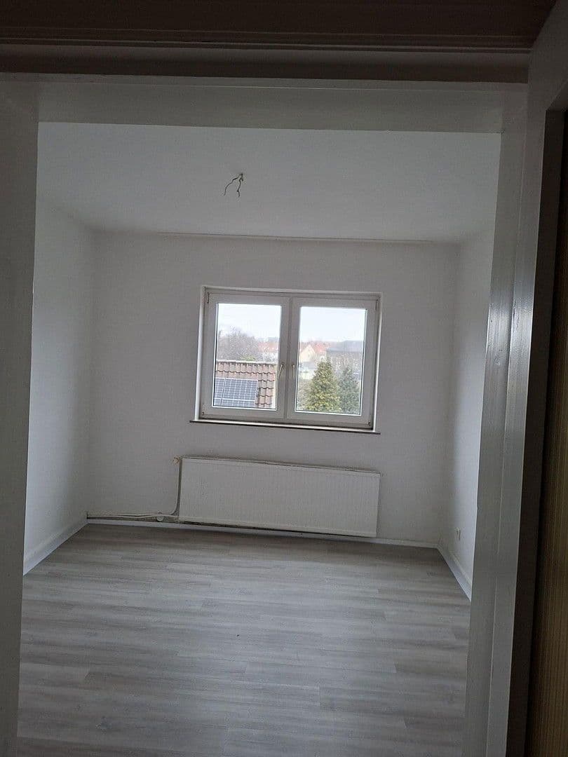 Pronájem bytu 4+1 75 m², Radellstraße 15, Bremerhaven, Bremen Pronájem bytu 4+1 75 m², Radellstraße 15, Bremerhaven, Bremen