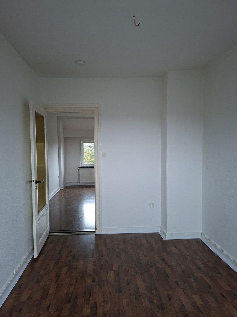 Pronájem bytu 4+1 75 m², Radellstraße 15, Bremerhaven, Bremen Pronájem bytu 4+1 75 m², Radellstraße 15, Bremerhaven, Bremen