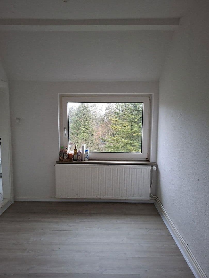 Pronájem bytu 4+1 75 m², Radellstraße 15, Bremerhaven, Bremen Pronájem bytu 4+1 75 m², Radellstraße 15, Bremerhaven, Bremen