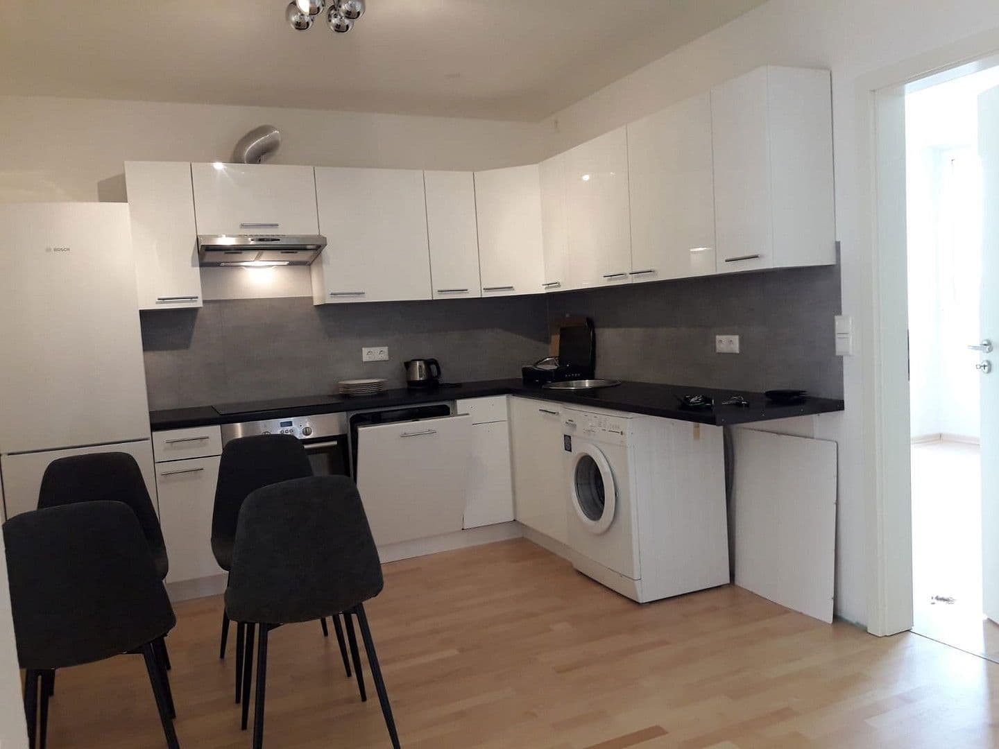 Pronájem bytu 1+1 14 m², Lerchenauer Str. 4, München, Bavorsko Pronájem bytu 1+1 14 m², Lerchenauer Str. 4, München, Bavorsko